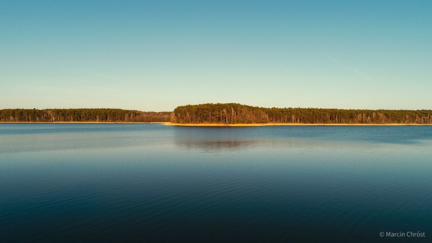 Kuźnica Zbąska okiem Marcina Chrósta. Zobaczcie niesamowite ujęcia z drona! 