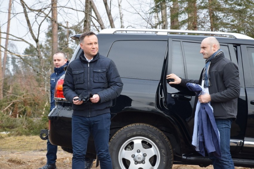 Prezydent Andrzej Duda z wizytą w powiecie chojnickim na terenach dotkniętych nawałnicą