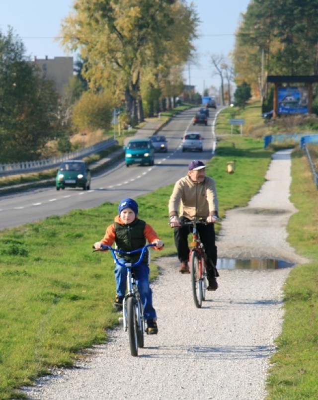 Nowe ścieżki rowerowe w Toruniu czekają już na miłośników dwóch kółek.