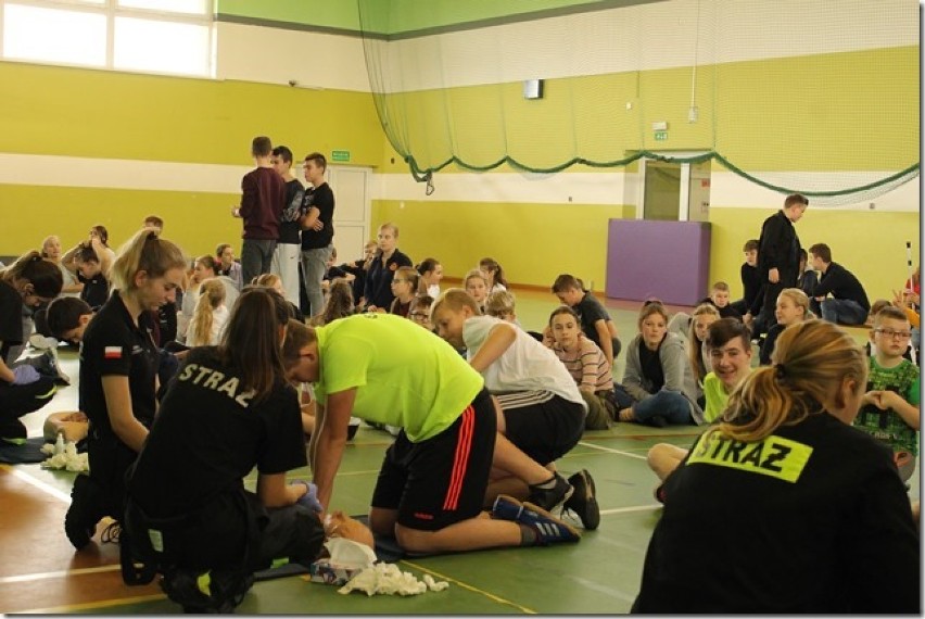 Trąbki Wielkie: Ponad sto osób wzięło udział w ogólnopolskiej próbie bicia Rekordu w Pierwszej Pomocy! [ZDJĘCIA]
