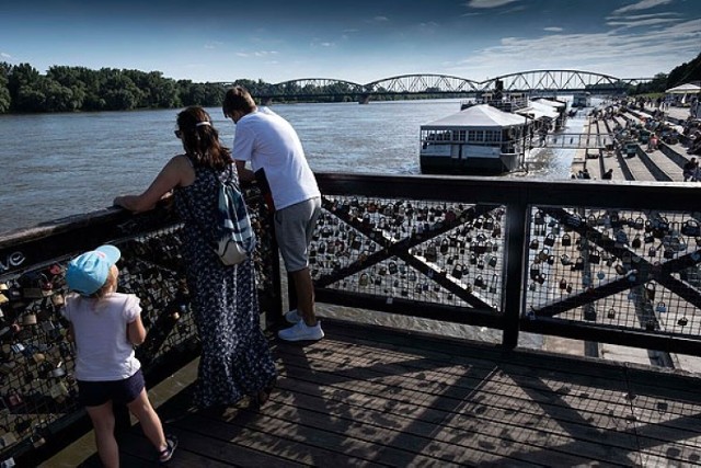 Do opisywanych wydarzeń doszło 1 września 2021 roku na Bulwarze Filadelfijskim, w pobliżu punktu widokowego. Od zarzutu strzelania z pistoletu młodego Ukraińca jednak uniewinniono.