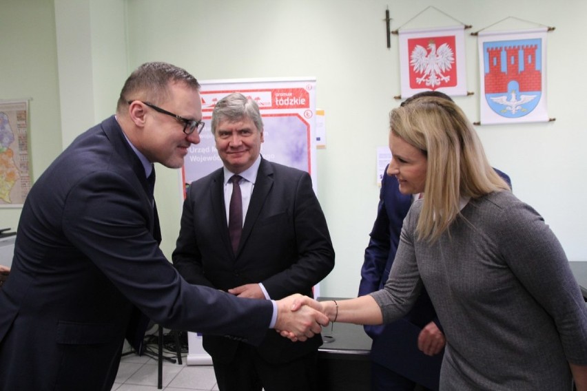 Miliony na modernizację targowisk w Łódzkiem. Umowy podpisane