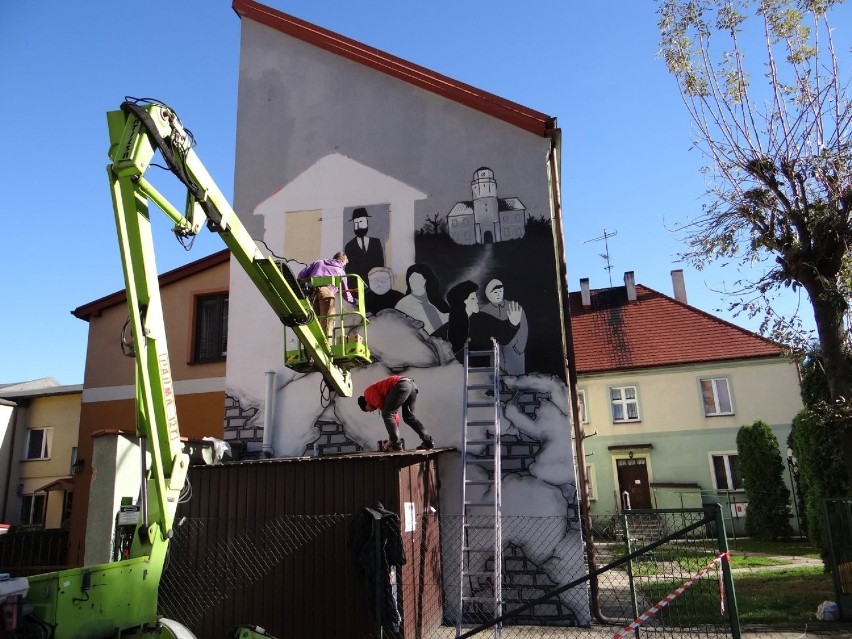 Mural przy ul. Ewangelickiej przypomni mieszkańcom o wieluńskich Żydach [ZDJĘCIA]