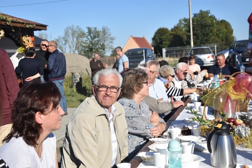 Biesiada sąsiedzka w Bartoszowie pod Legnicą [ZDJĘCIA]