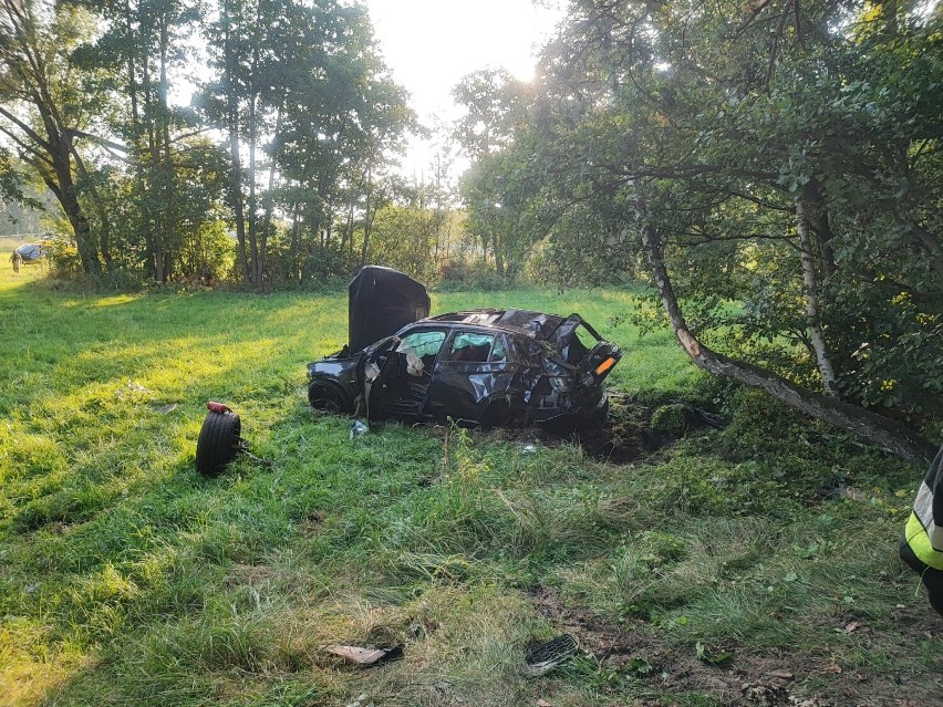 Fatalny wypadek na trasie Zbąszyń - Dąbrówka Wlkp. Jedna osoba nie żyje [ZDJĘCIA]]