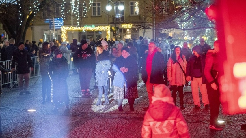 To był Sylwester miejski jak dawniej! Zobacz jak mieszkańcy Łukowa przywitali Nowy Rok