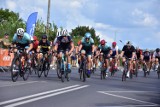 Enea Pałuki Tour 2023 w Żninie. Kilkaset osób wzięło udział w 65-kilometrowym wyścigu kolarskim [zdjęcia] 