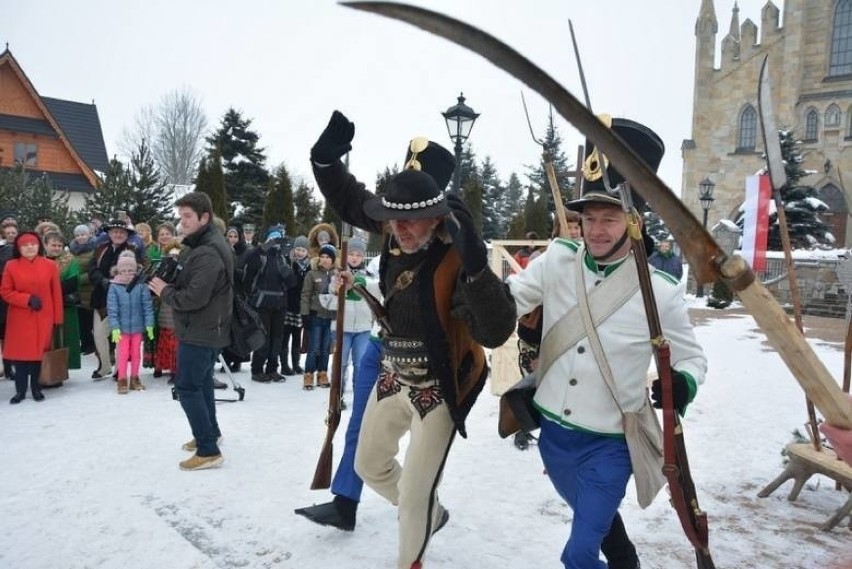 Czarny Dunajec, ul. Kolejowa 16

Pokój dwuosobowy - 34 zł /...