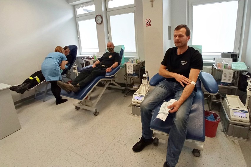 Gorlice. Ponad 19 litrów krwi udało się zebrać podczas akcji zorganizowanej przez kluby HDK PCK z Moszczenicy oraz komendy powiatowej PSP
