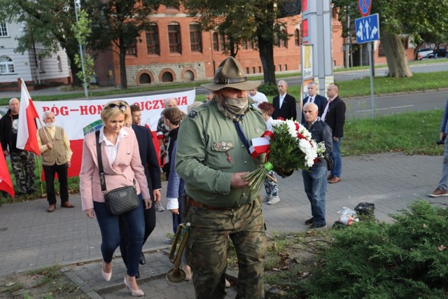 Rocznica napaści Związku Radzieckiego na Polskę, uroczystość w Legnicy.