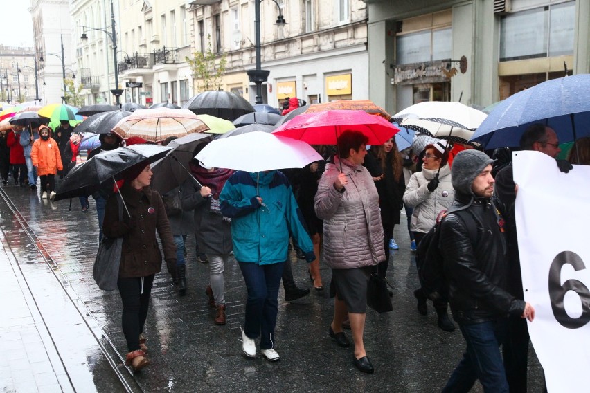 Protest medyków. Marsz poparcia na Piotrkowskiej w Łodzi [ZDJĘCIA]