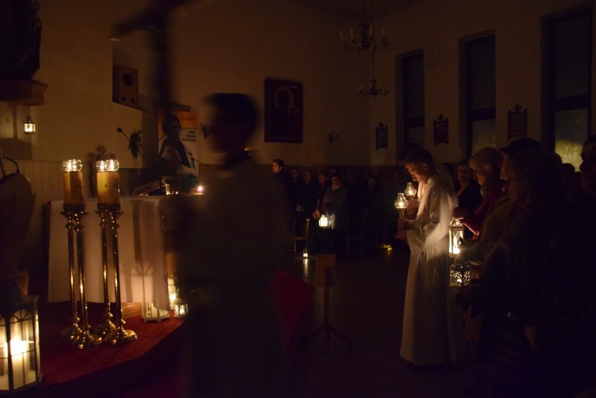 Roraty dla dorosłych u franciszkanów pt. "Jak ugryźć Boga?"