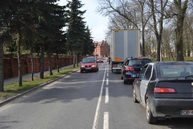 Ostatnie miesiące były trudne dla kierowców przejeżdżających przez Kcynię. Ale budowa ronda skończona. Może być tylko lepiej.