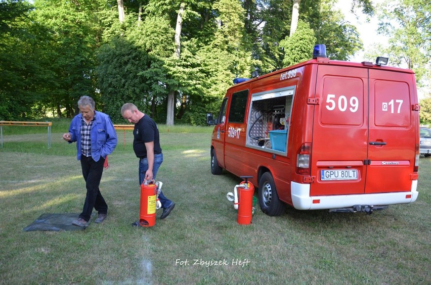 MDP OSP Karlikowo ćwiczy przed zawodami pożarniczymi