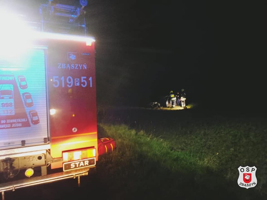 Nocny wypadek samochodu osobowego na trasie Zbąszyń - Strzyżewo