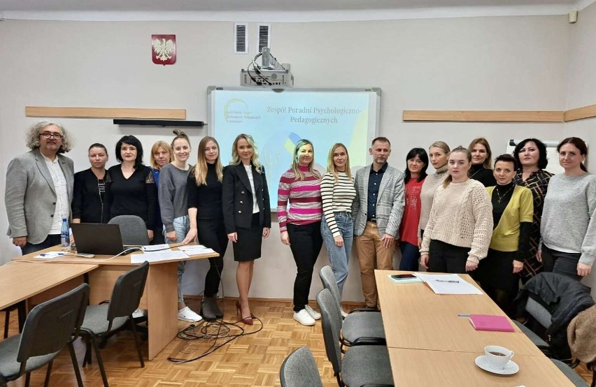 Wielu ukraińskich nauczycieli znalazło zatrudnienie w częstochowskich szkołach i innych placówkach oświatowych, aby wspomóc polską kadrę w pracy z najmłodszym
