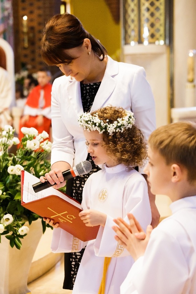 Pierwsza komunia św. w parafii bł. Karoliny w Tychach