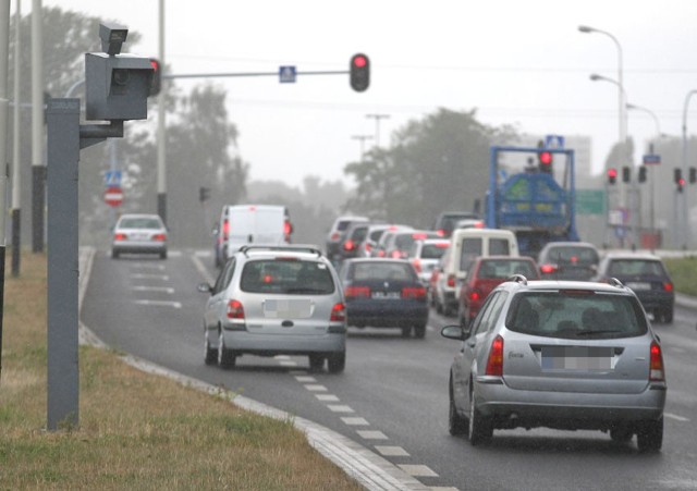 Gdyby tak wszystkich kierowców złapanych na fotoradar traktowano równie łagodnie jak komendanta z Kłobucka...