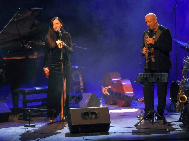 Dorota Miśkiewicz i Henryk Miśkiewicz w koncercie „Nasza miłość” w Zamku Kazimierzowskim w Przemyślu.