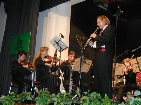 Koncert Wojtka Mrozka i towarzyszących mu muzyków okazał się wspaniałą ucztą muzyczną.