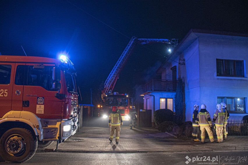 Pożar w jednym z budynków w Chwaliszewie [ZDJĘCIA]