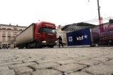 Kraków. Po najeździe ciężarówek Rynek idzie do remontu