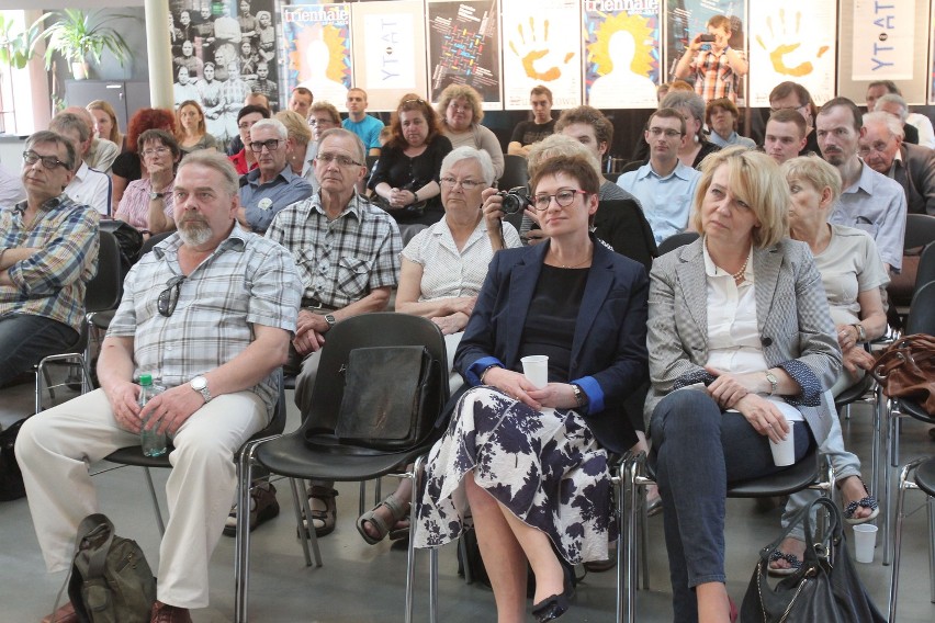 Debata o przyszłości pomników na Piotrkowskiej odbyła się w...