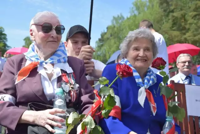 Helena Majkowska ps. Ela i Maria Kowalska ps. Myszka w czasie uroczystości rocznicowych w Muzeum Stutthof