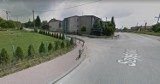 Dąbrowa Górnicza: kierowca ciężarówki skosił słup energetyczny i wjechał w ogrodzenie na ul. Szosowej