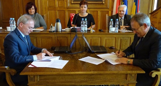Miasto Cieszyn i Energetyka Cieszyńska podpisały porozumienie w sprawie tzw. Klastra Energii