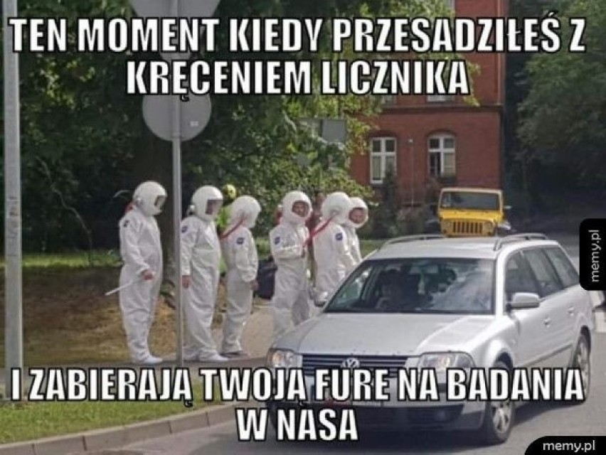 Niemiec płakał jak sprzedawał, czyli internauci śmieją się z handlarzy samochodów. Zobacz najlepsze MEMY