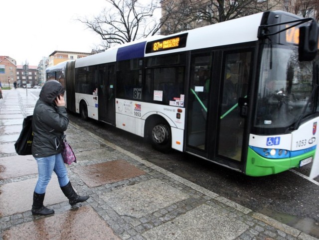 Autobus linii nr 87 w Szczecinie ma opóźnienia