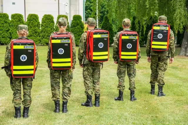 Do komendy Nadbużańskiego Oddziału Straży Granicznej w Chełmie, dzięki wsparciu Caritasu Ordynariatu Polowego Wojska Polskiego dotarło pięć plecaków ratowniczych.