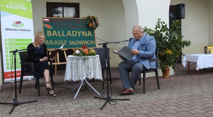 Narodowe czytanie "Balladyny" na rynku w Staszowie (ZDJĘCIA)
