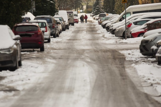 Tak wyglądają ulice w Słupsku, a będzie jeszcze więcej śniegu