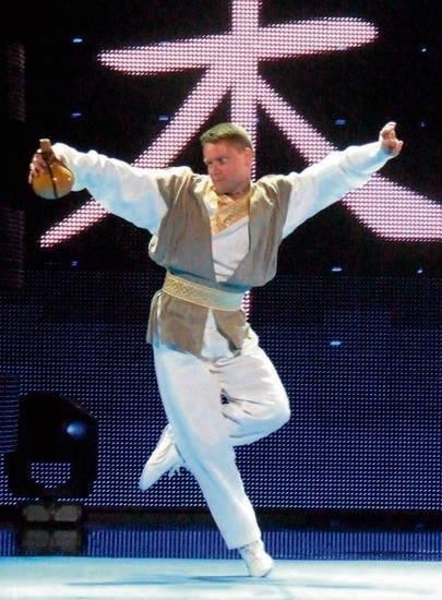 Michał Adamowicz podczas występu w programie "Mam talent"