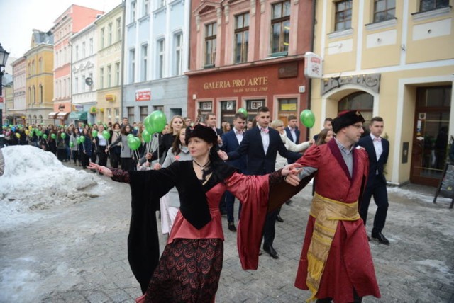 Przypomnijmy sobie, jak było rok temu:


