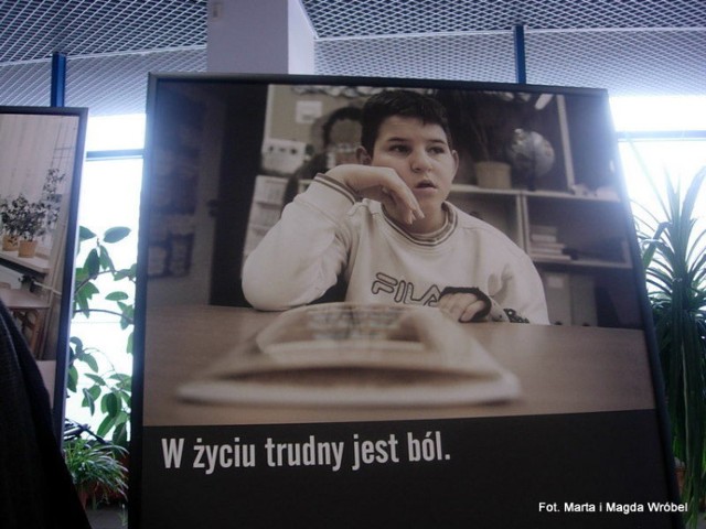 Zdjęcie z wystawy &quot;Patrzeć z nadzieją&quot; wykonane w marcu 2009r, w Katowicach.