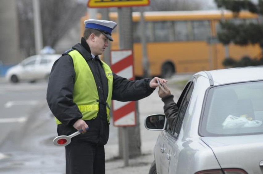 Nowe przepisy drogowe od 1 czerwca - surowsze kary dla kierowców! Sprawdź co się zmieniło?