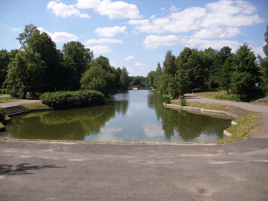 Zbiornik wodny nad którym znajduje się wiele ciekawych...