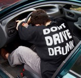 Nie chcesz zostać drogowym idiotą? Nie siadaj za kółkiem po alkoholu!
