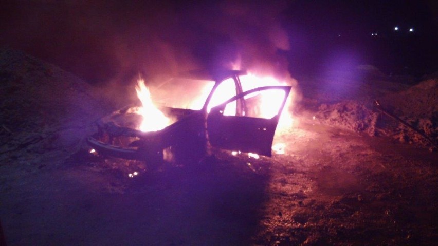 Pożar auta w Koźminie Wlkp. [ZDJĘCIA]