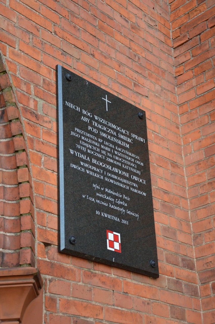 Obchody ósmej rocznicy katastrofy smoleńskiej w Lęborku ZDJĘCIA