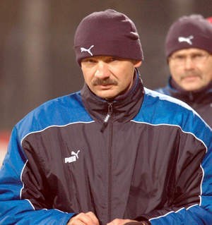Krzysztof Chrobak oczekuje, że jego podopieczni na koniec sezonu znajdą się w czołowej trójce ekstraklasy - Fot. W. Wylegalski