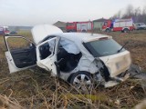 Wypadek na skrzyżowaniu w Wygodzie w gminie Ujazd. Jedna osoba ranna [ZDJĘCIA]