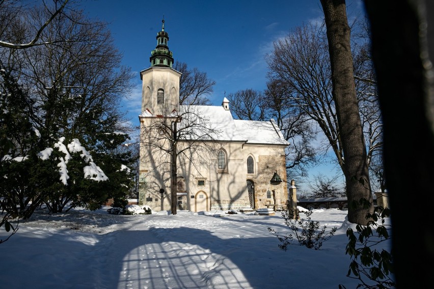 Krakowski Salwator wart jest wycieczki! Śnieg jeszcze dodał mu uroku [ZDJĘCIA]