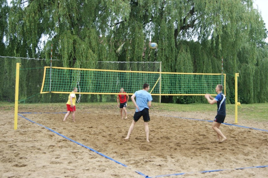 Turniej siatkówki plażowej w Nowym Stawie. Wyniki rywalizacji