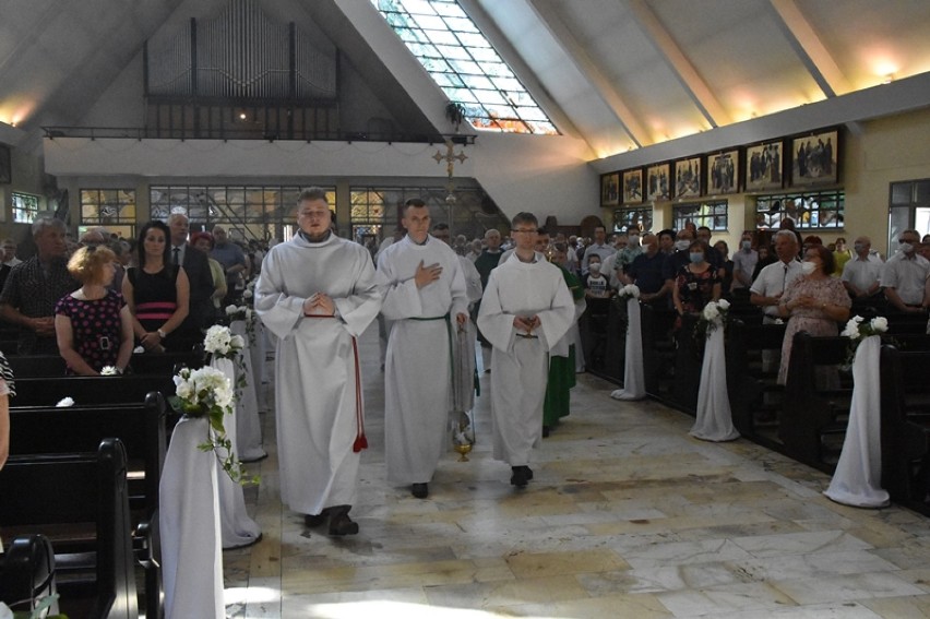 Pożegnanie księży w parafii pw. NMP matki Kościoła i Św....