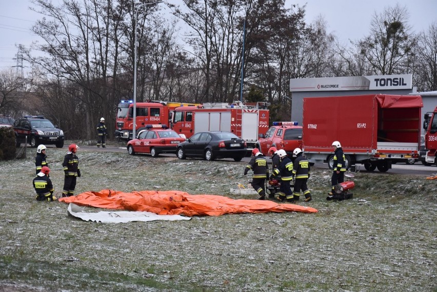 Tragedia w Tonsilu. Jedna osoba nie żyje, trzy zostały odwiezione do szpitala 