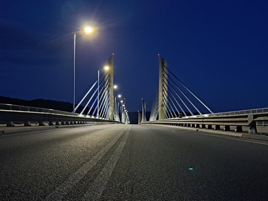 Teraz od godz. 23 do 5 rano oświetlenie na moście w Kurowie...
